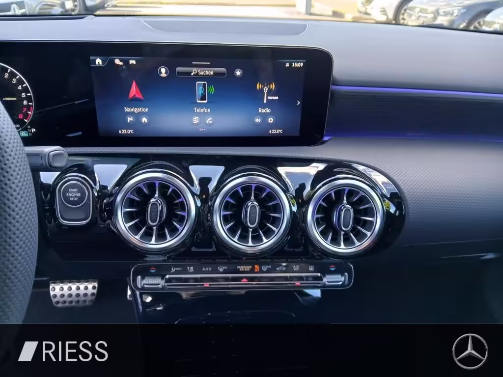 Mercedes-Benz A 250 e AMG+PANO+AHK+DISTRONIC+HUD+22 KW+MULTIB+ A 250 - Bild 15