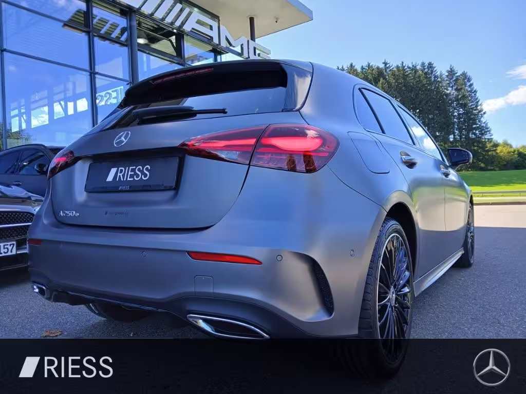 Mercedes-Benz A 250 e AMG+PANO+AHK+DISTRONIC+HUD+22 KW+MULTIB+ A 250 - Bild 19