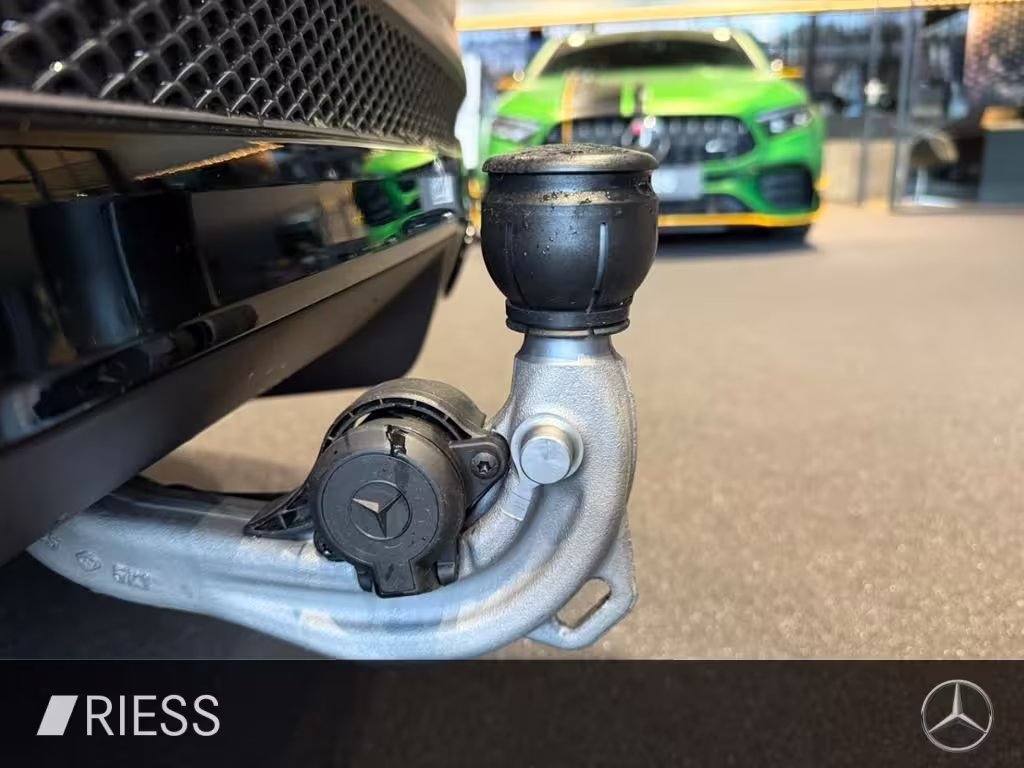 Mercedes-Benz GLB 35 AMG PANO+AHK+HUD+DISTR+MULTIB+KEYL+7SITZE GLB 35 AMG - Bild 18