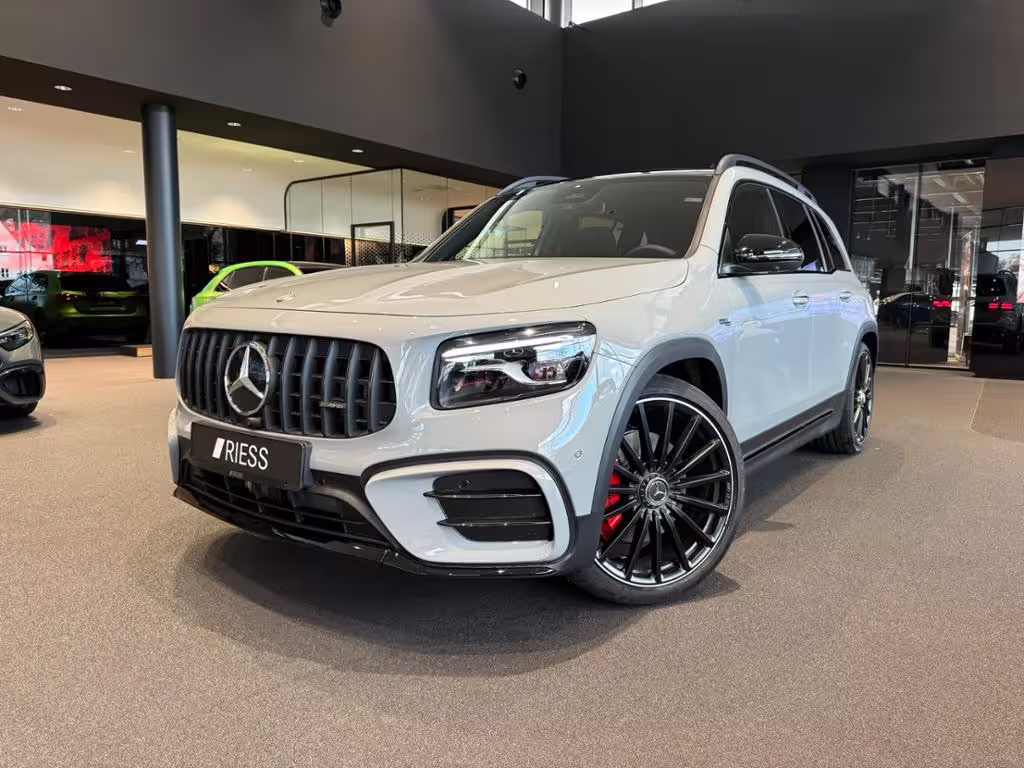 Mercedes-Benz GLB 35 AMG PANO+AHK+HUD+DISTR+MULTIB+KEYL+7SITZE GLB 35 AMG - Bild 2