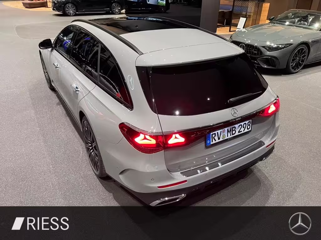 Mercedes-Benz E 450 d T 4M AMG+PANO+AIRM+STDHZG+SUPERSCREEN+HUD++ E 450 - Bild 7