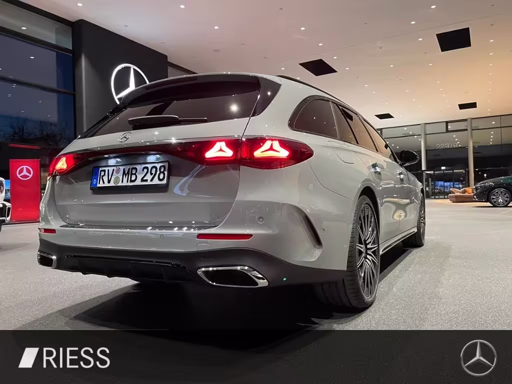 Mercedes-Benz E 450 d T 4M AMG+PANO+AIRM+STDHZG+SUPERSCREEN+HUD++ E 450 - Bild 8