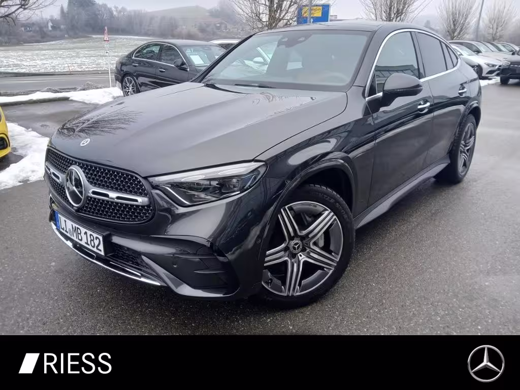 Mercedes-Benz GLC 300 4M Coupé AMG+PANO+AHK+DIGI L+KEYL+DISTR+360