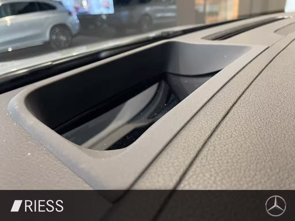 Mercedes-Benz GLA 45 S AMG PANO+HUD+PERF SITZE+MULTIB+KEYL+360 GLA 45 AMG - Bild 17