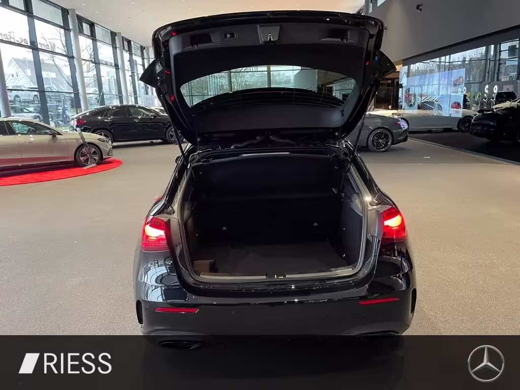 Mercedes-Benz A 180 AMG+DISTRONIC+TOTWKL+MULTIBEAM+KEYLESS+360 A 180 - Bild 19