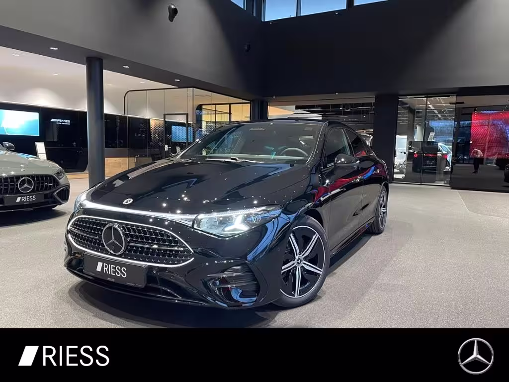 Mercedes-Benz CLA 200 NEU+C 178+AMG+MULTIB+DISTRONIC+KEYL+360°