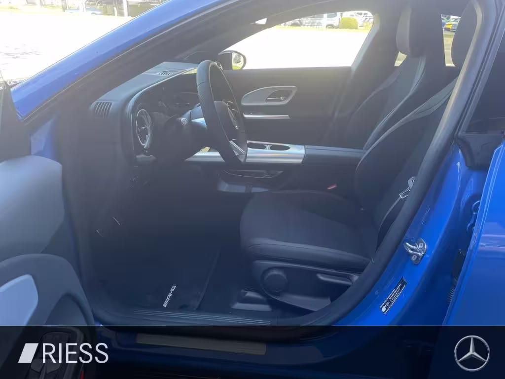 Mercedes-Benz CLA 200 4M AMG+AHK+PANO+MULTIB+19+KEYL+MB.DRIVE CLA 200 - Bild 3