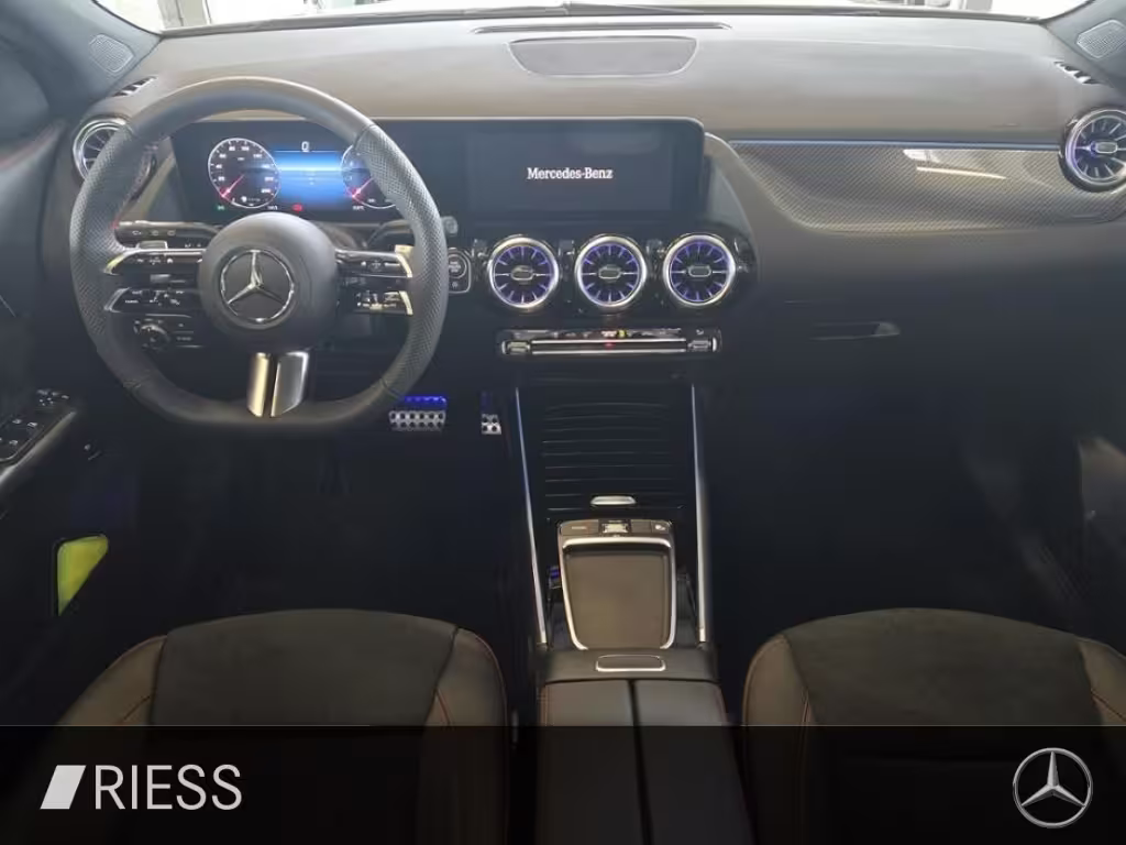 Mercedes-Benz GLA 200 AMG+AHK+PANO+19+MULTIBEAM+360°+SOUNDSYS GLA 200 - Bild 12