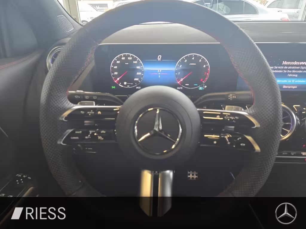 Mercedes-Benz GLA 200 AMG+AHK+PANO+19+MULTIBEAM+360°+SOUNDSYS GLA 200 - Bild 13