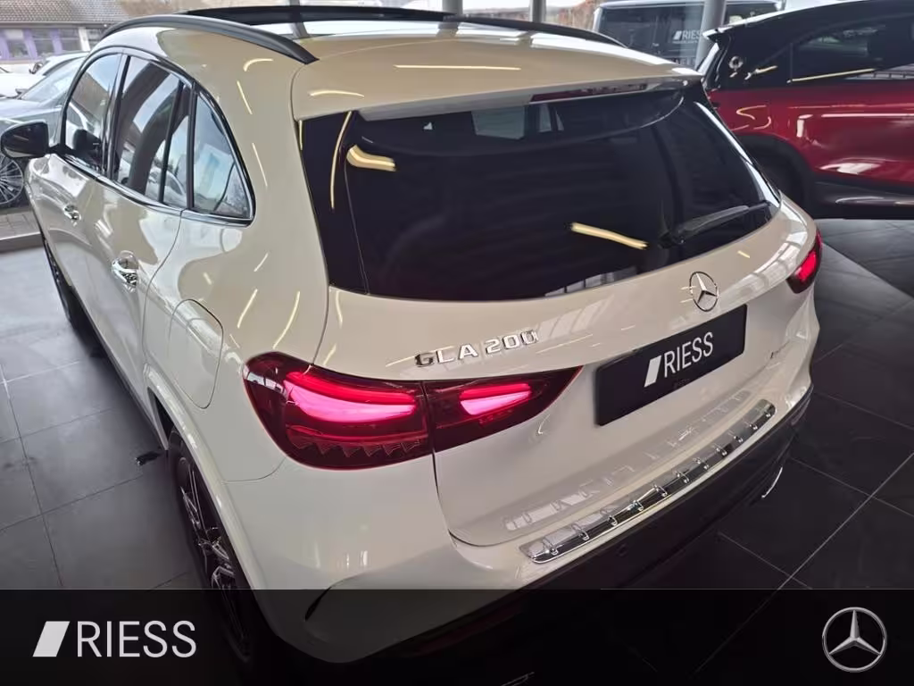Mercedes-Benz GLA 200 AMG+AHK+PANO+19+MULTIBEAM+360°+SOUNDSYS GLA 200 - Bild 6