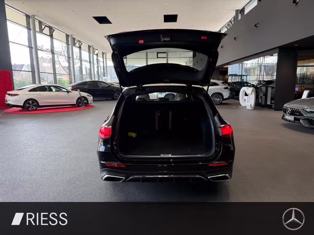 Mercedes-Benz E 220 d T 4M AMG+PANO+DISTRONIC+DIGI LIGHT+KEYL+ E 220 - Bild 17