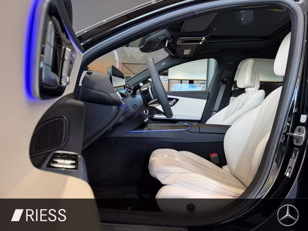 Mercedes-Benz E 220 d T 4M AMG+PANO+DISTRONIC+DIGI LIGHT+KEYL+ E 220 - Bild 3