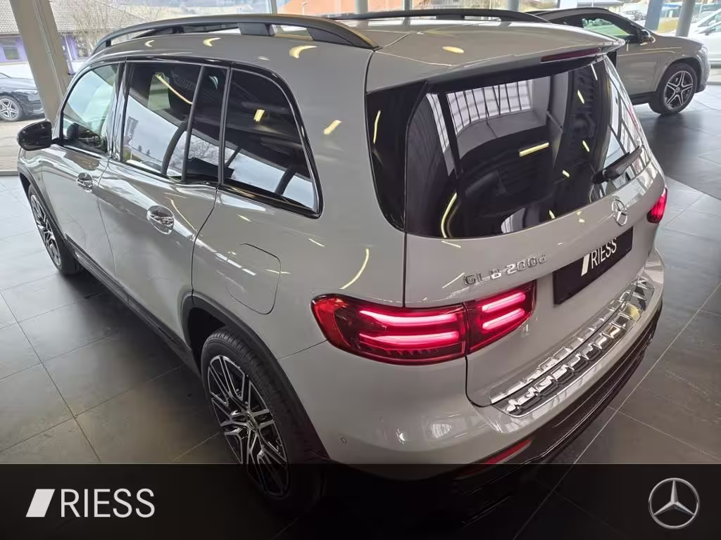 Mercedes-Benz GLB 200 d AMG+AHK+PANO+SPECIAL-EDITION+MULTIBEAM GLB 200 - Bild 6