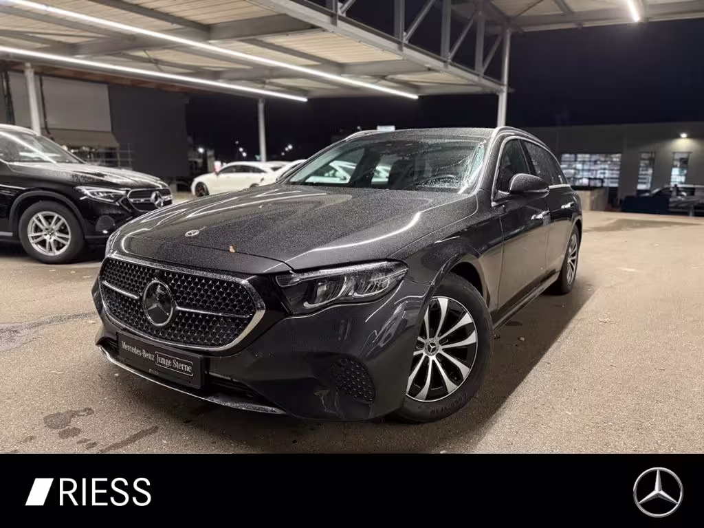 Mercedes-Benz E 220 d T Avantgarde Navi LED Distr WPaket AHK Kamera