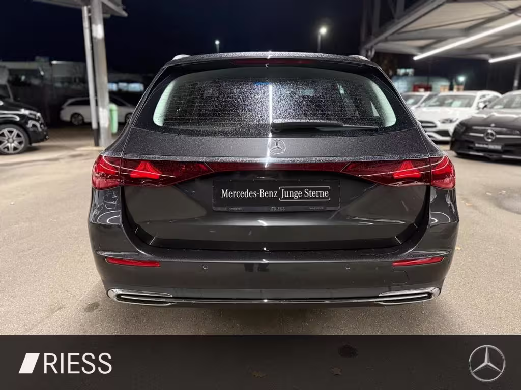 Mercedes-Benz E 220 d T Avantgarde Navi LED Distr WPaket AHK Kamera E 220 - Bild 9
