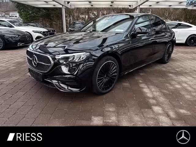 Mercedes-Benz E 300 de AMG Sport Night Distr AHK Pano 360 20