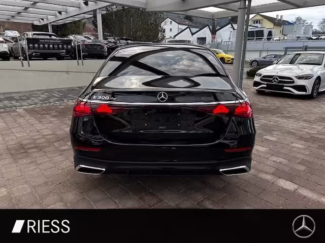 Mercedes-Benz E 300 de AMG Sport Night Distr AHK Pano 360 20 E 300 - Bild 6