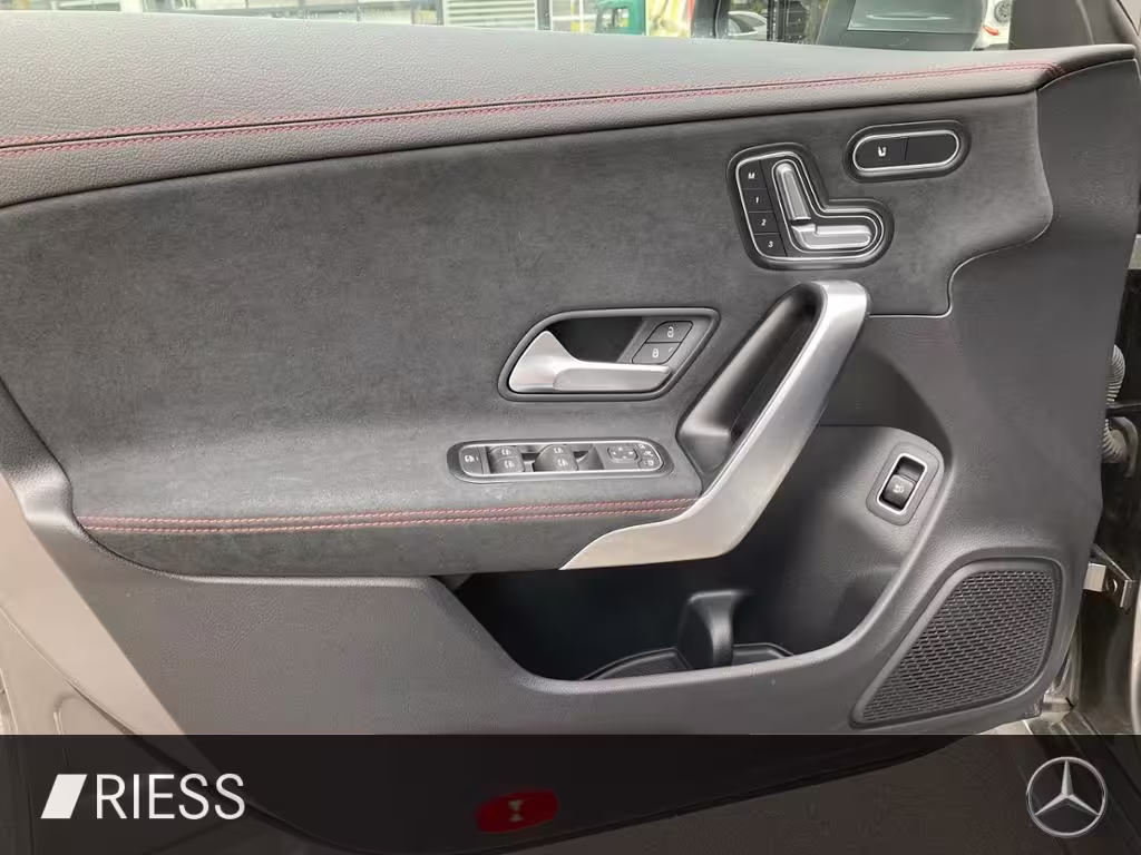 Mercedes-Benz CLA 180 SB AMG PANO DISTRO KEYLESS NAVI SITZ KOM CLA 180 Shooting Brake - Bild 11