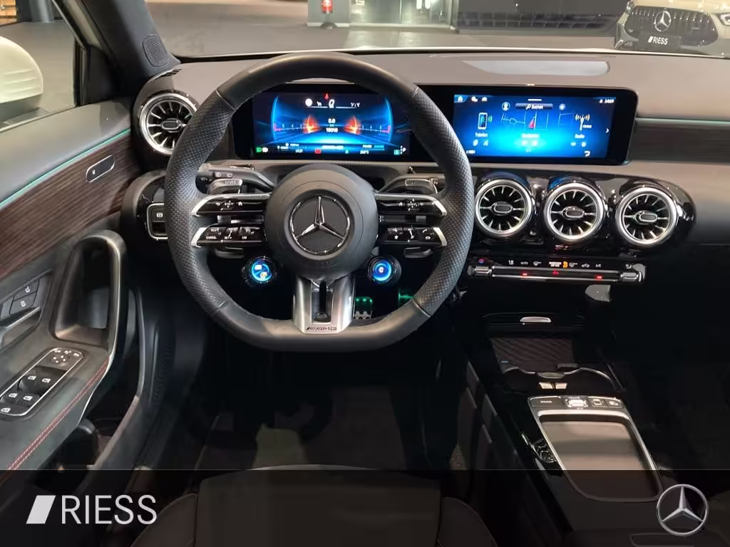 Mercedes-Benz A 35 AMG 4M Perf Lenk Pano Keyless W-Paket 19 A 35 AMG - Bild 16