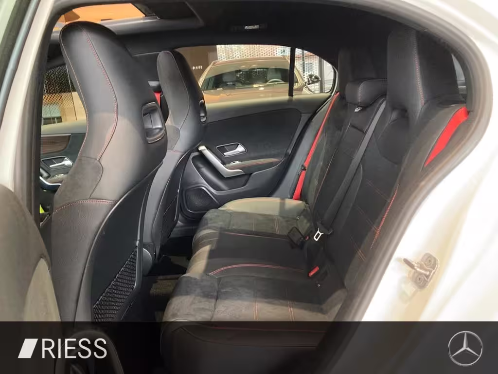 Mercedes-Benz A 35 AMG 4M Perf Lenk Pano Keyless W-Paket 19 A 35 AMG - Bild 8