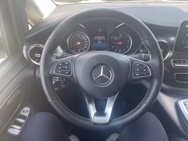 Mercedes-Benz V 300 d EXTRALANG/MBUX/LEDER/360°/DISTRONIC/BURMESTER/STANDHZG/LED/AHK V 300 - Bild 13