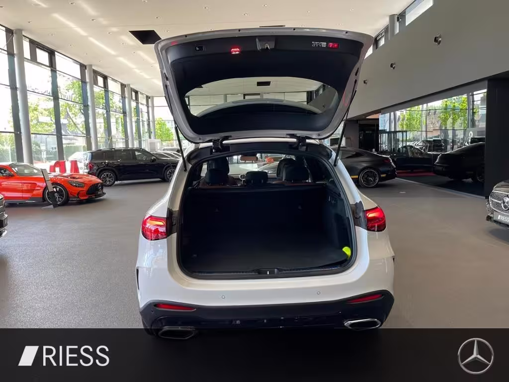 Mercedes-Benz GLC 300 4M AMG+PANO+AHK+DISTR+DIGI L+KEYL+TOTWKL GLC 300 - Bild 19