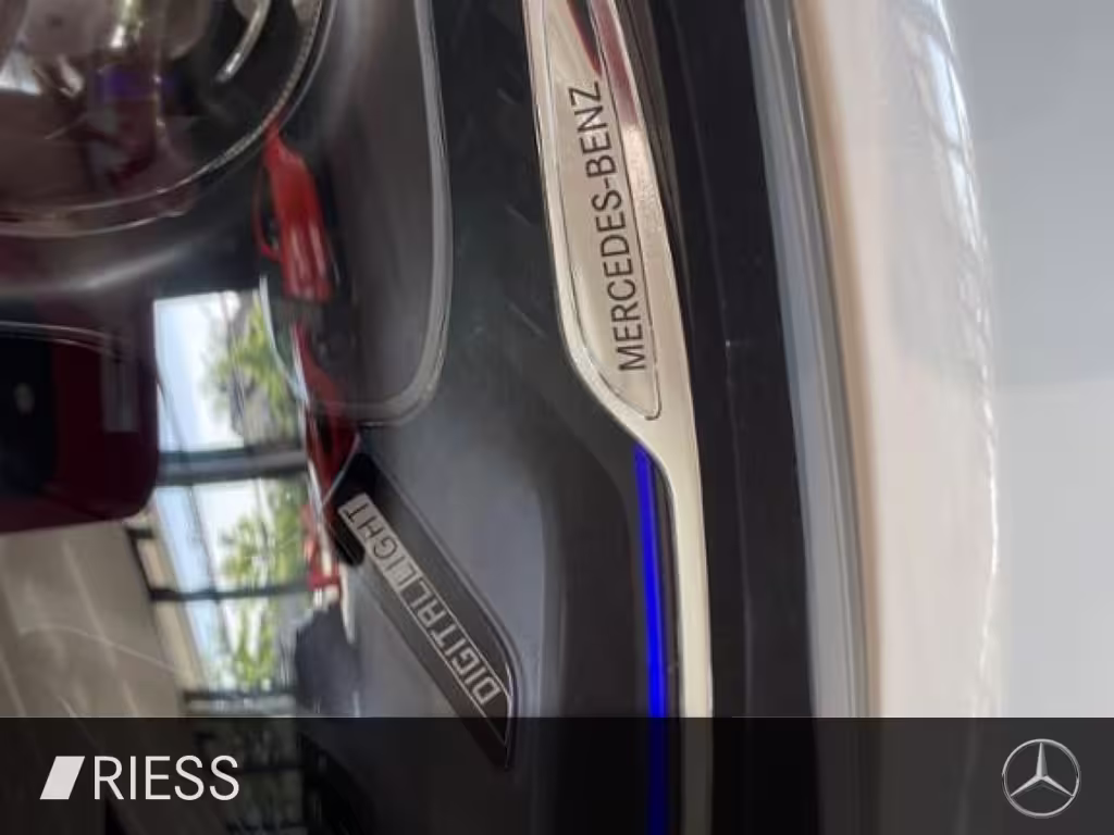 Mercedes-Benz GLC 300 4M AMG+PANO+AHK+DISTR+DIGI L+KEYL+TOTWKL GLC 300 - Bild 21