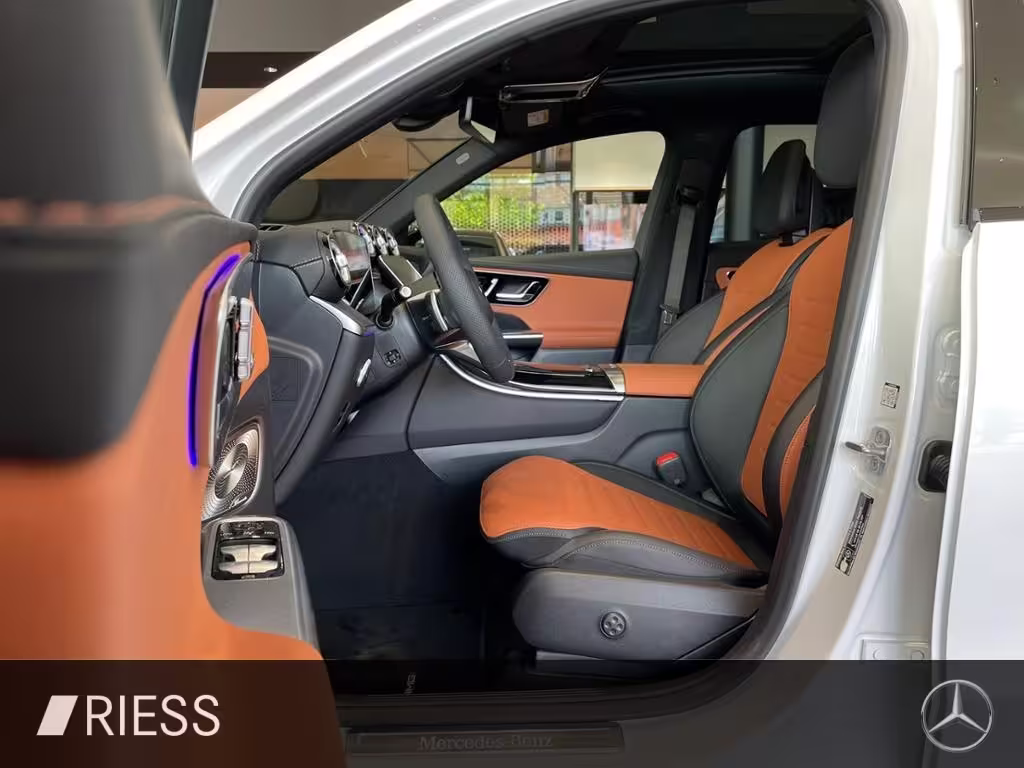 Mercedes-Benz GLC 300 4M AMG+PANO+AHK+DISTR+DIGI L+KEYL+TOTWKL GLC 300 - Bild 3