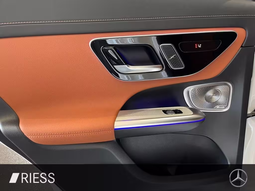 Mercedes-Benz GLC 300 4M AMG+PANO+AHK+DISTR+DIGI L+KEYL+TOTWKL GLC 300 - Bild 7