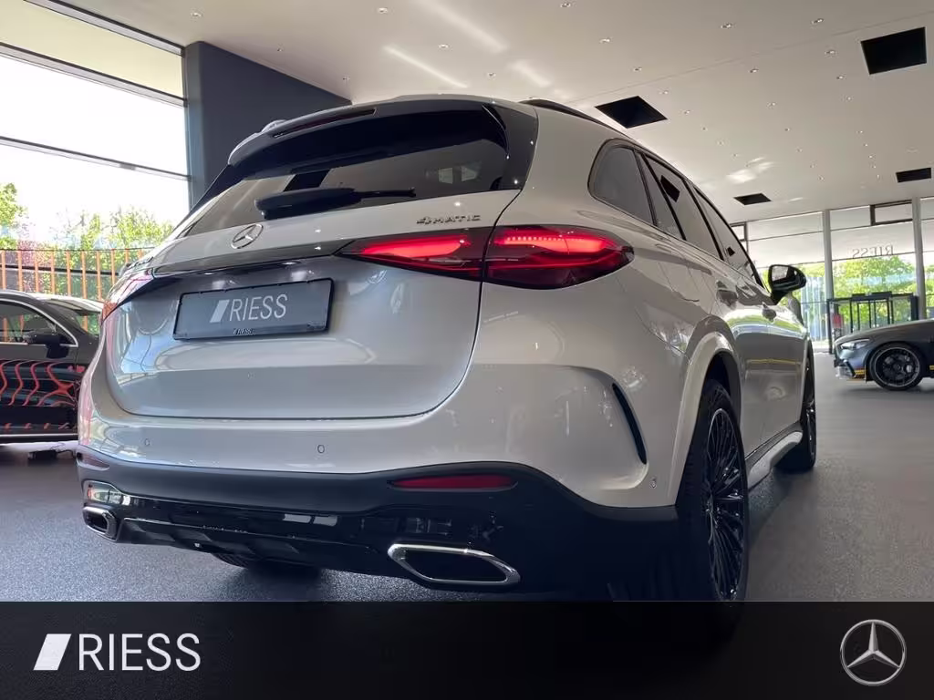Mercedes-Benz GLC 300 4M AMG+PANO+AHK+DISTR+DIGI L+KEYL+TOTWKL GLC 300 - Bild 9
