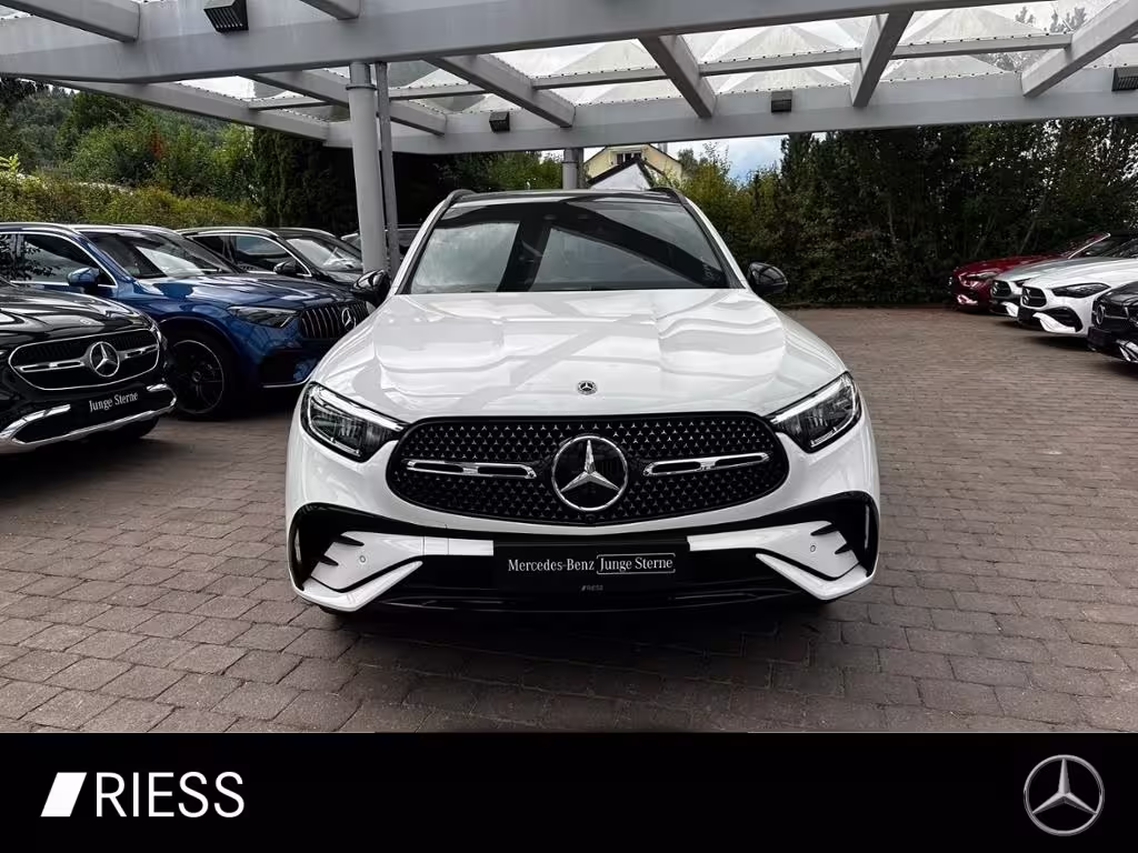 Mercedes-Benz GLC 220 d 4M AMG Sport Night Distr Pano AHK 19 GLC 220 - Bild 3
