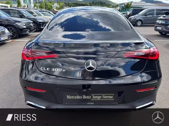 Mercedes-Benz CLE 300 e AMG Sport Night Distr Vorr Pano W-Paket 19 CLE 300 - Bild 6