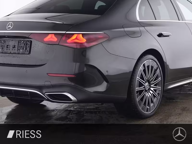 Mercedes-Benz E 220 d AMG Sport Distr Pano Sitzkl Standh Burmes E 220 - Bild 5