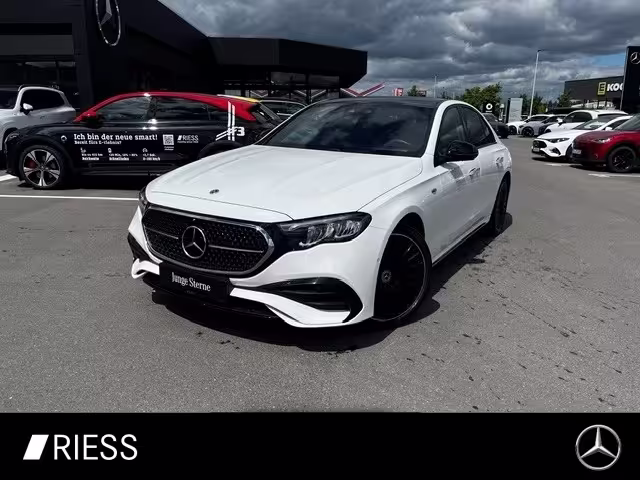 Mercedes-Benz E 300 de AMG Sport Night Super Distr Pano HUD 20
