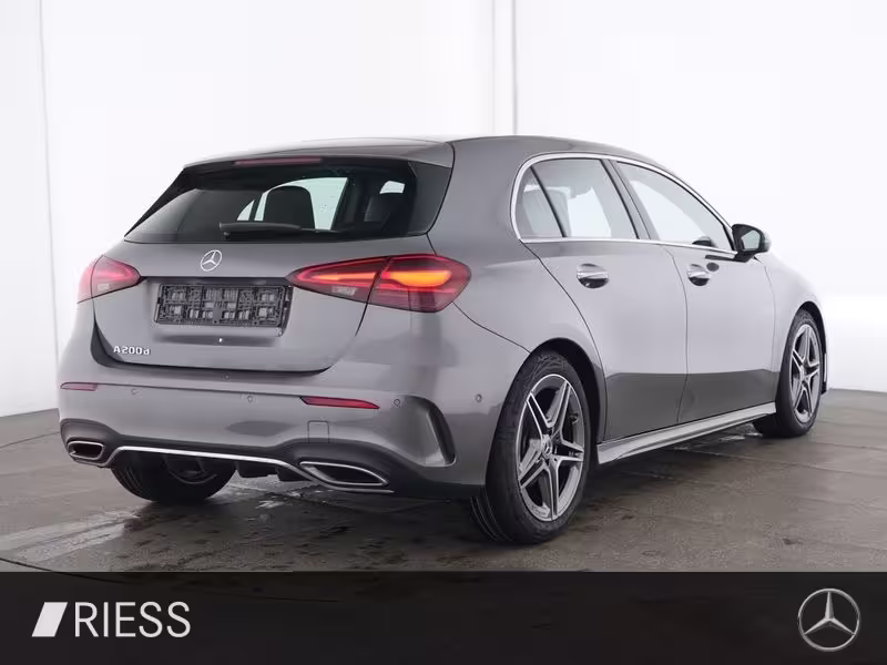 Mercedes-Benz A 200 d AMG Sport LED Pano W-Paket Kamera18 A 200 - Bild 3
