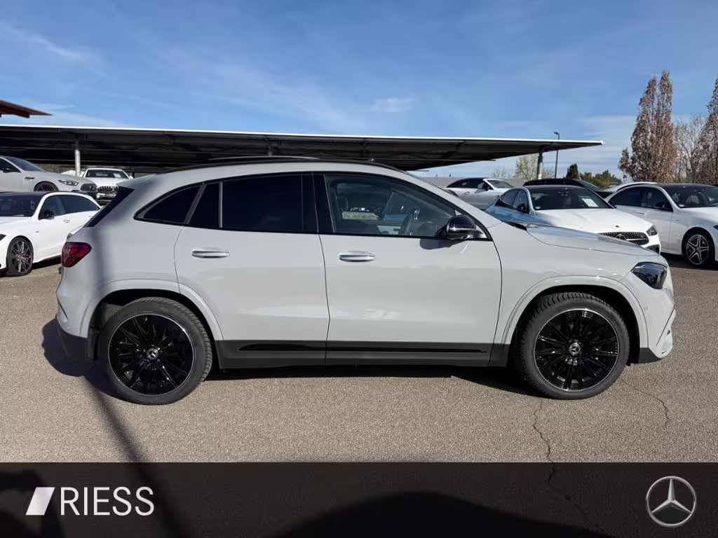Mercedes-Benz GLA 200 AMG Sport Night Distr Pano AHK 20 GLA 200 - Bild 11