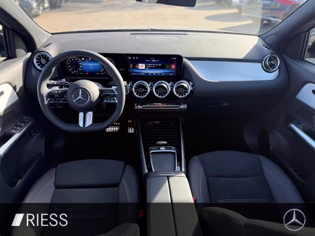 Mercedes-Benz GLA 200 AMG Sport Night Distr Pano AHK 20 GLA 200 - Bild 13