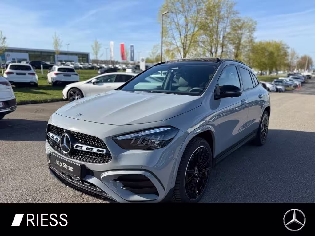 Mercedes-Benz GLA 200 d 4M AMG Sport Night Pano AHK 360 20