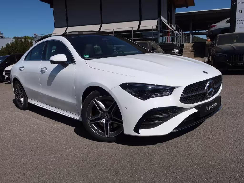 Mercedes-Benz CLA 200 d Coupé AMG PANO KEYL AMBI 360° MULTIB CLA 200 - Bild 2