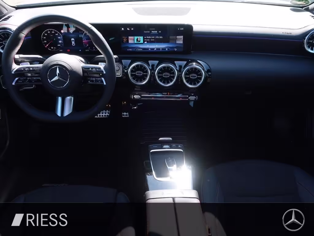 Mercedes-Benz CLA 200 d Coupé AMG PANO KEYL AMBI 360° MULTIB CLA 200 - Bild 9