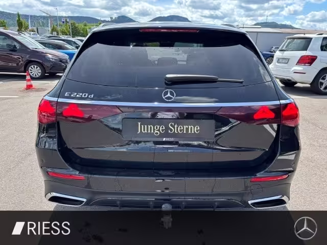 Mercedes-Benz E 220 d T AMG Sport Night Distr Pano AHK 19 E 220 - Bild 6