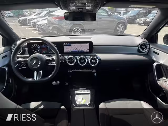 Mercedes-Benz A 250 e AMG Sport Night Distr Pano 360 Multi LED A 250 - Bild 17