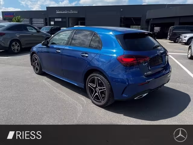 Mercedes-Benz A 250 e AMG Sport Night Distr Pano 360 Multi LED A 250 - Bild 5