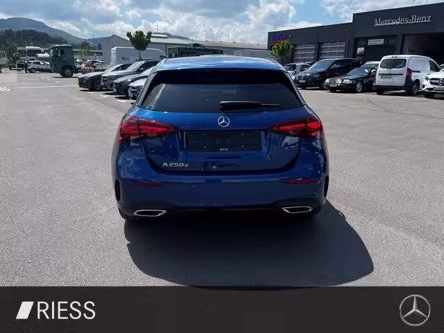 Mercedes-Benz A 250 e AMG Sport Night Distr Pano 360 Multi LED A 250 - Bild 7