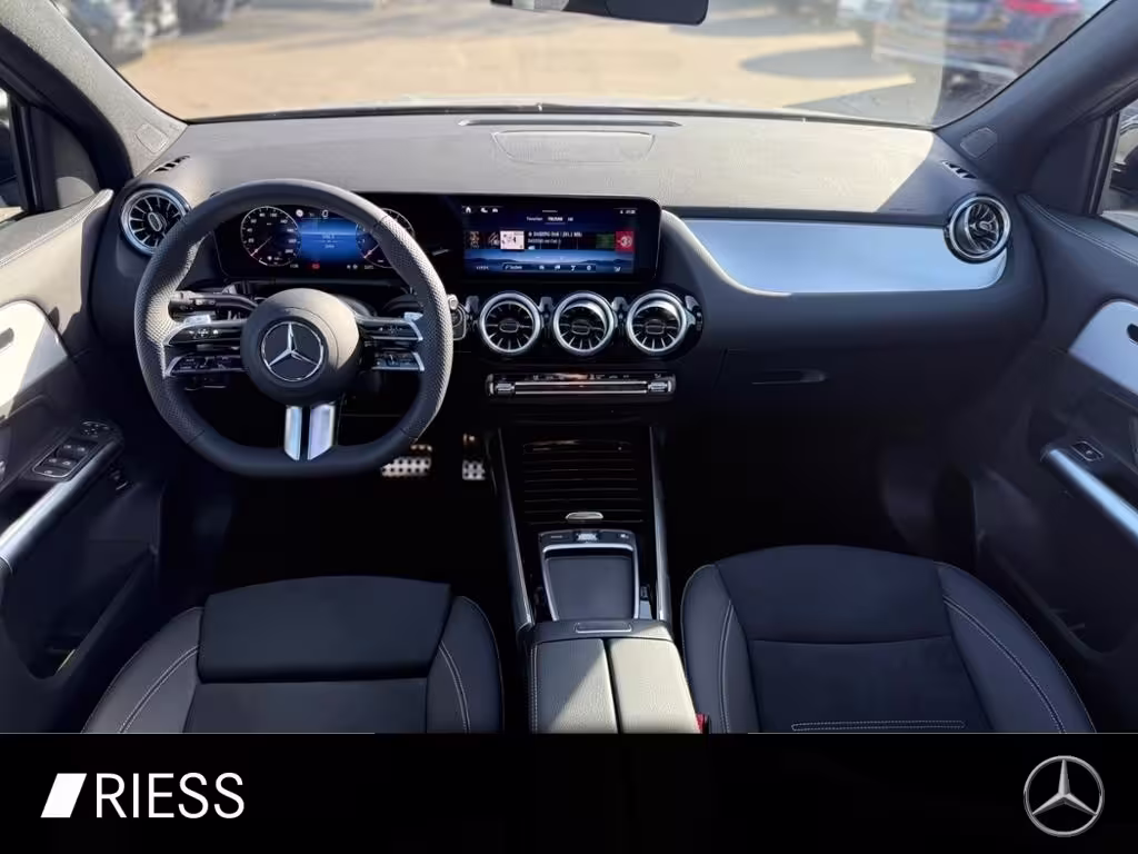 Mercedes-Benz GLA 200 d 4M AMG Sport Night Pano AHK Keyless 20 GLA 200 - Bild 13