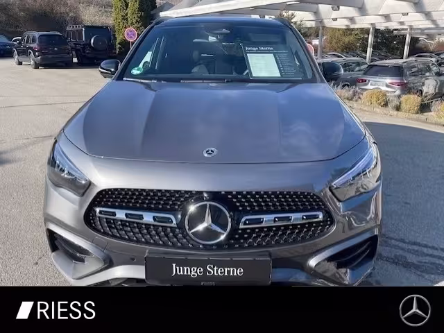 Mercedes-Benz GLA 200 AMG Sport Night Distr Pano AHK 360 19 GLA 200 - Bild 13