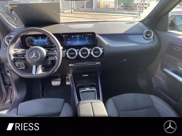 Mercedes-Benz GLA 200 AMG Sport Night Distr Pano AHK 360 19 GLA 200 - Bild 7