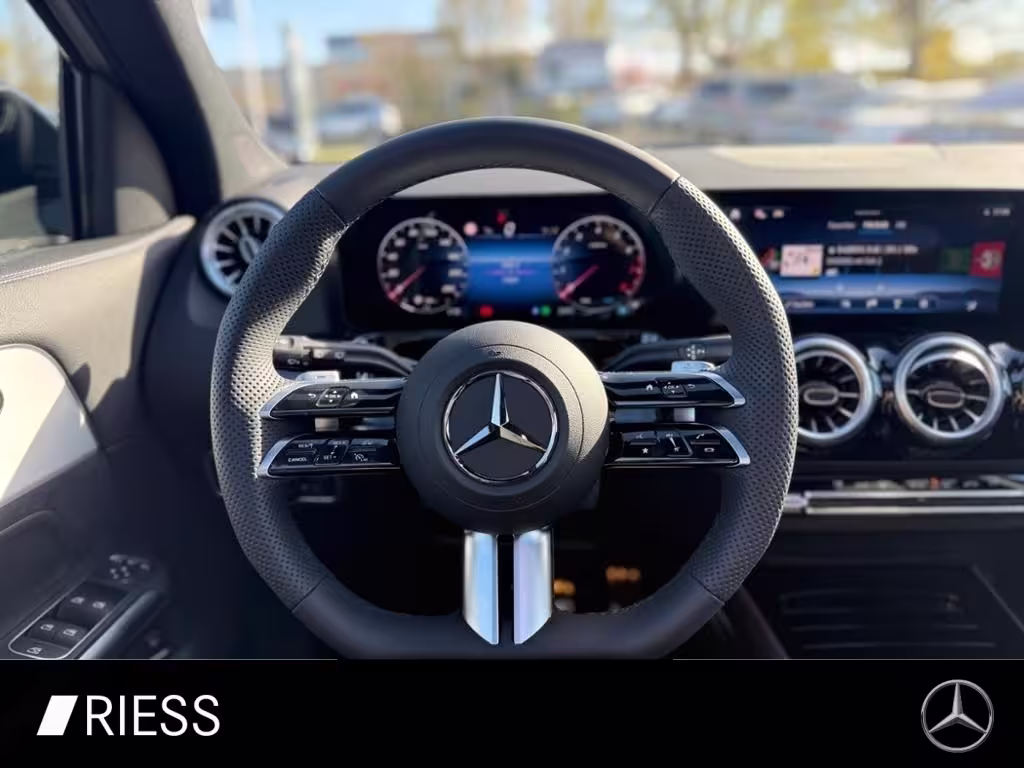 Mercedes-Benz GLA 200 d 4M AMG Sport Night Pano AHK Keyless 20 GLA 200 - Bild 14