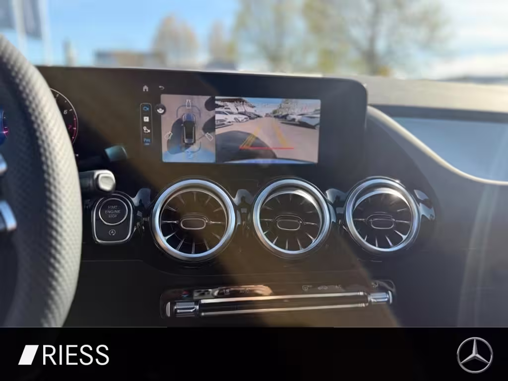 Mercedes-Benz GLA 200 AMG Sport Night Distr Pano AHK Keyless 20 GLA 200 - Bild 15