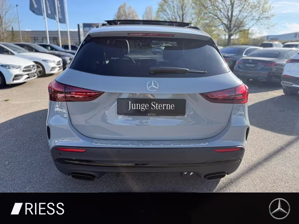 Mercedes-Benz GLA 200 AMG Sport Night Distr Pano AHK Keyless 20 GLA 200 - Bild 9